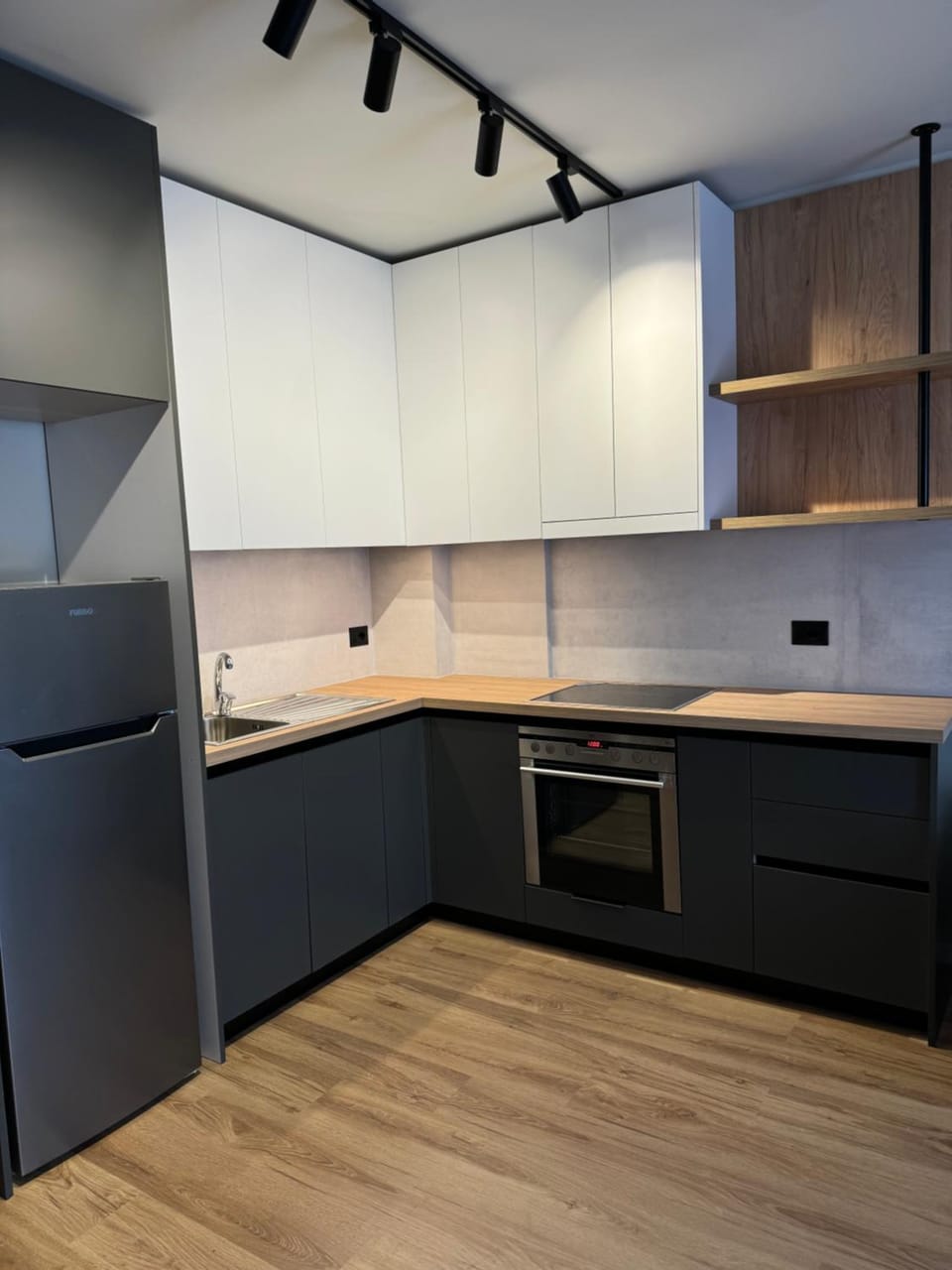 Kitchen or kitchenette, oven, stove