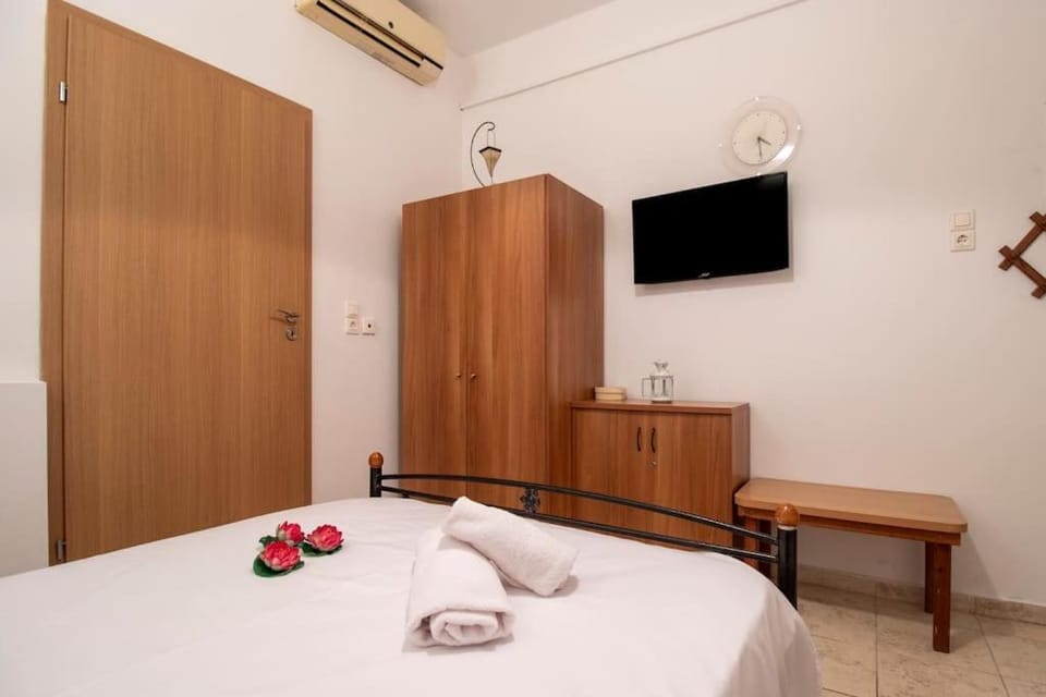 Bed, Bedroom, wardrobe