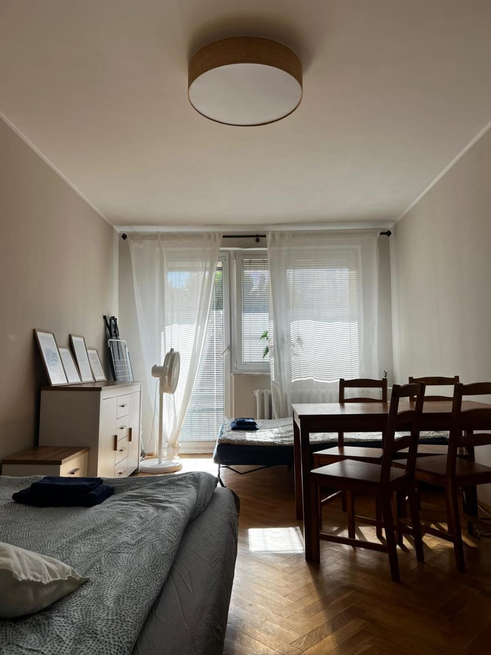 Bed, Living room, Photo of the whole room, Bedroom