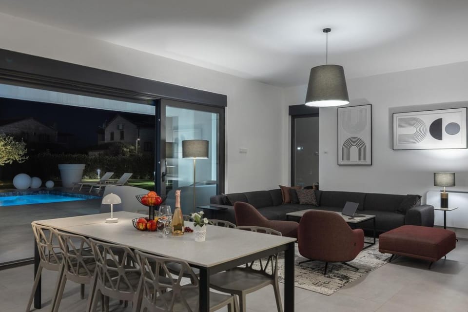 New! Luxury Villa Montira - 50 m2 heated pool Villa in Vodnjan