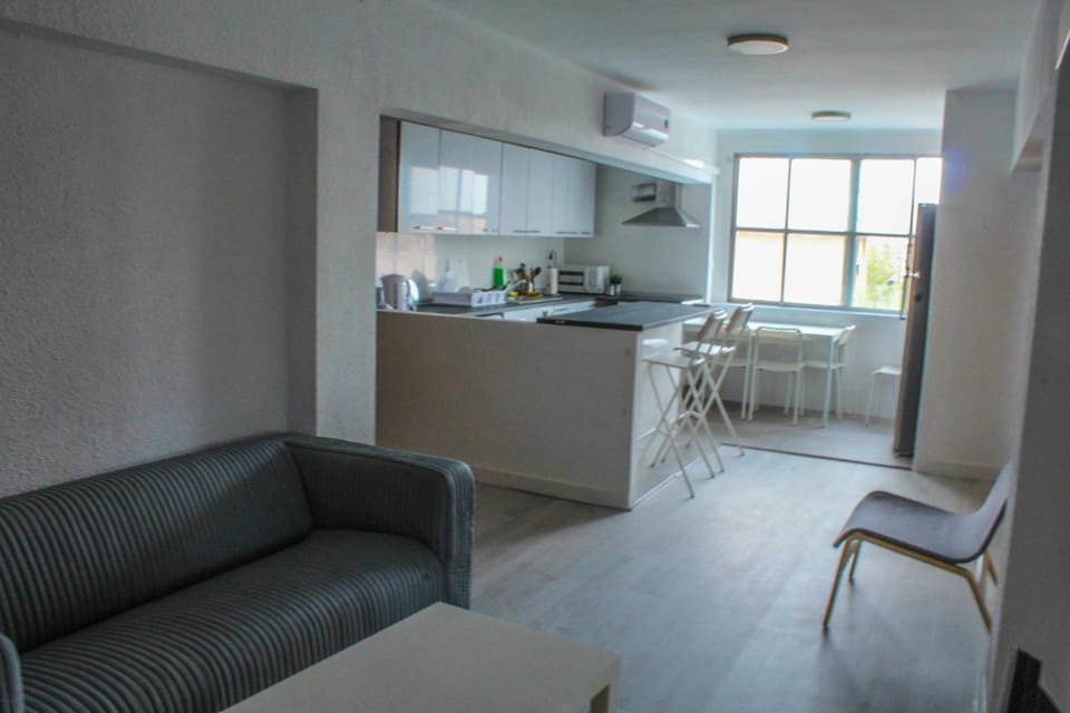 Kitchen or kitchenette, Living room, Dining area