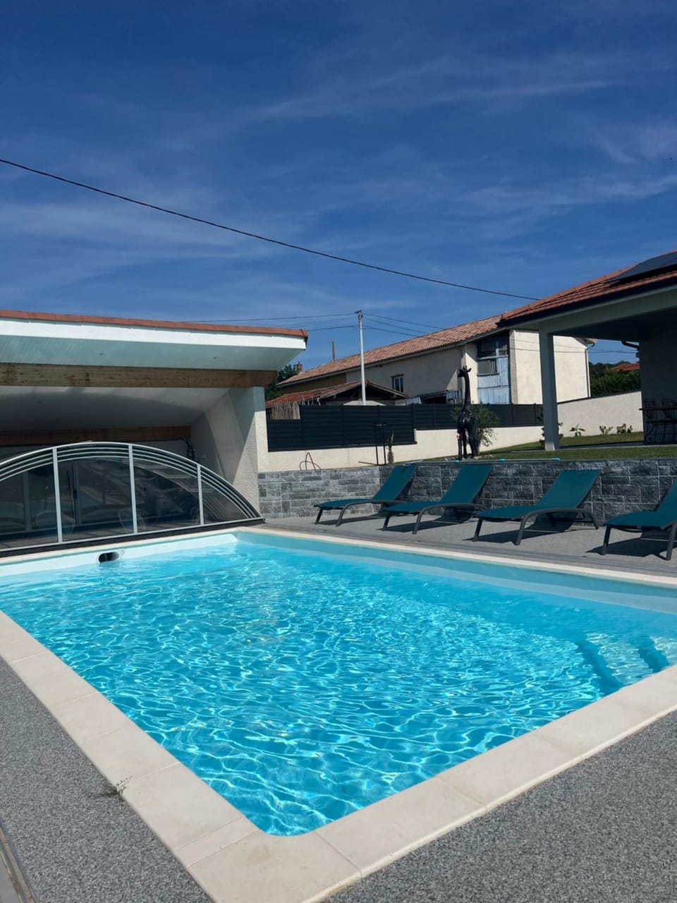 Swimming pool, sunbed