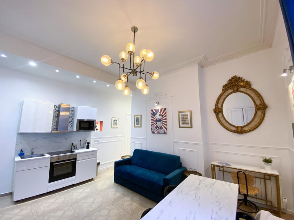 Urban Flat 72 - Pretty 3 Bedroom Flat - Triangle d Or Apartment in Paris