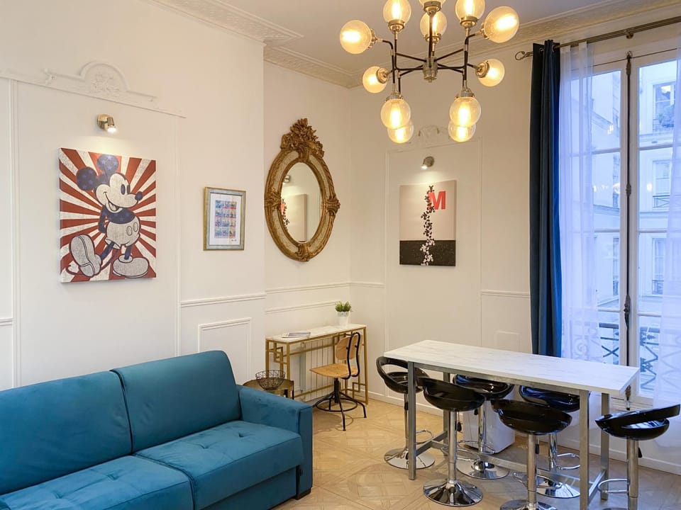 Urban Flat 72 - Pretty 3 Bedroom Flat - Triangle d Or Apartment in Paris