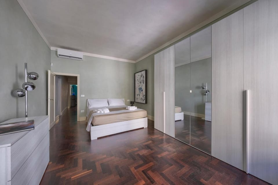 Bed, Photo of the whole room, Bedroom, towels, wardrobe