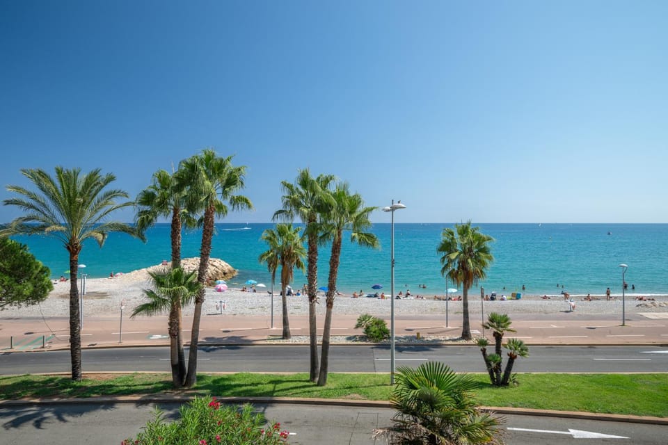 Cosy & Chill Appartements - Superbe vue mer, Wifi & Clim Apartment in Cagnes-sur-Mer