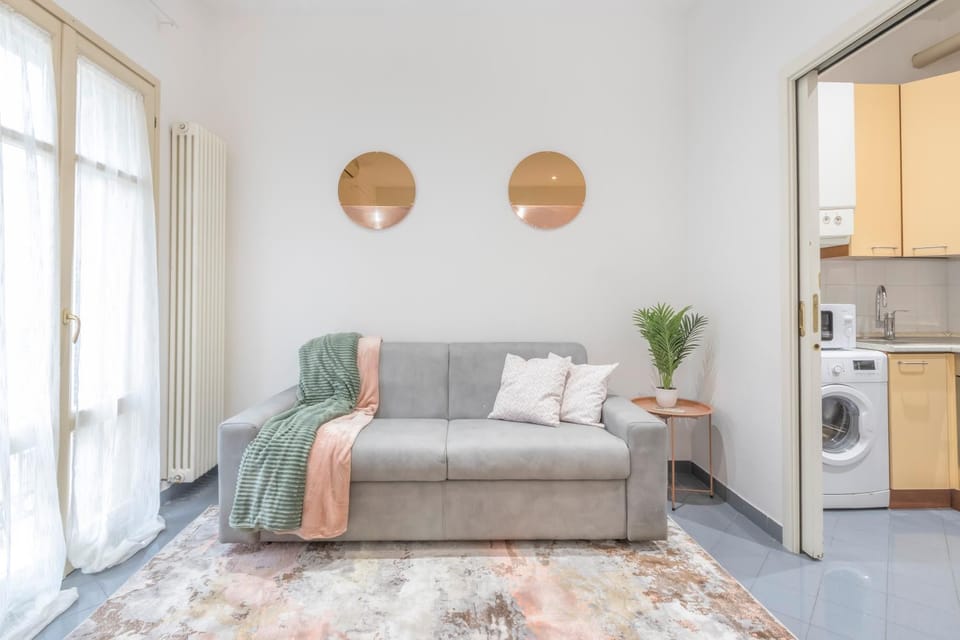 Kitchen or kitchenette, Living room, Seating area, dishwasher, oven, pet friendly