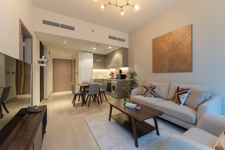 TV and multimedia, Kitchen or kitchenette, Living room, Seating area, Dining area, oven, stove