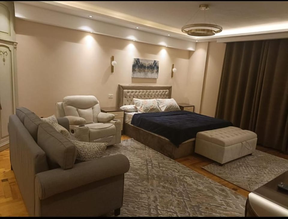 شقة فرش فاخر فندقى بالمهندسين للإقامة السعيدة Apartment in Egypt