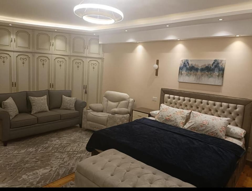 شقة فرش فاخر فندقى بالمهندسين للإقامة السعيدة Apartment in Egypt