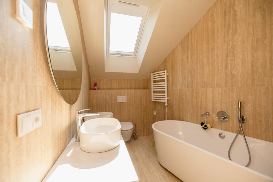 Toilet, Bathroom, Bath