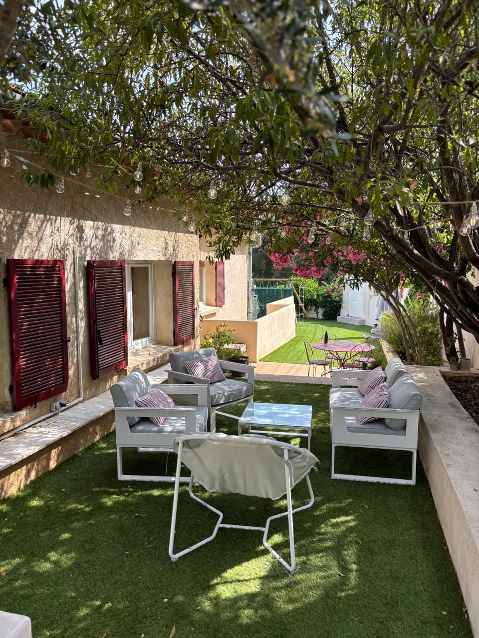 Patio, Garden, Living room