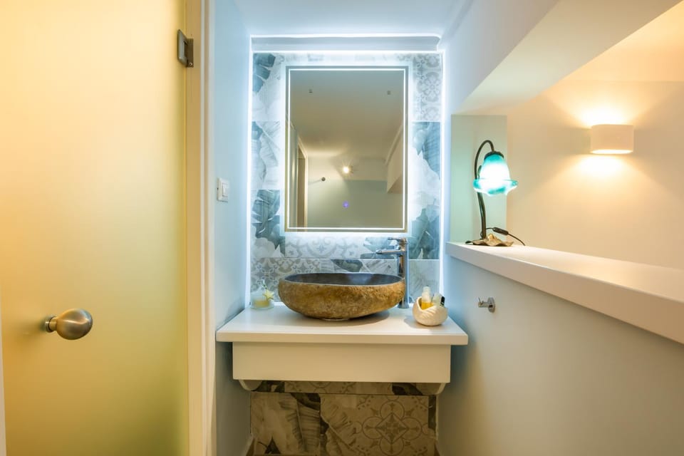 Nereus Elegant Apartments Finiki Karpathos Apartment in Karpathos, 857 00, Greece