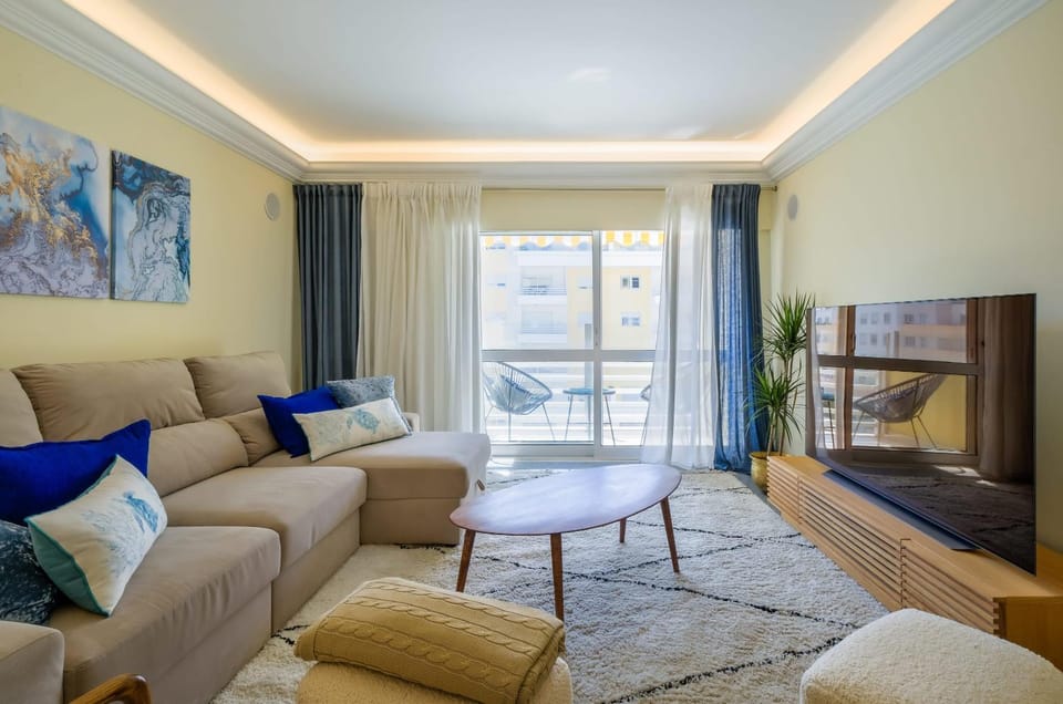 Portugal Portfolio - Parede Beach Apartment Apartment in Lisbon District
