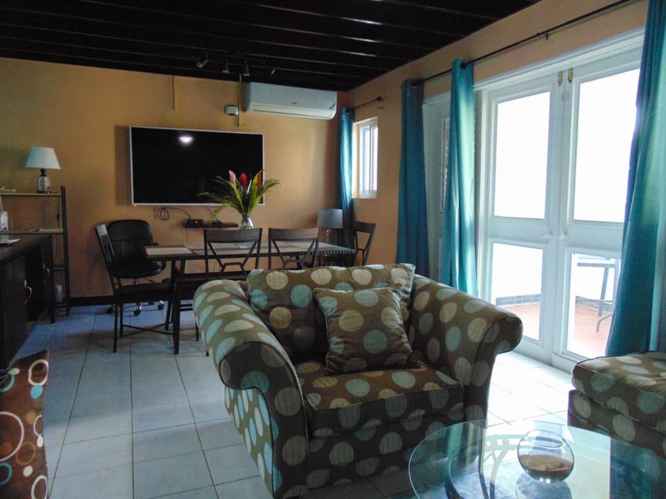Seaside 2 Bedroom Oasis at 7 Miles Beach, Negril, Point Village House in Westmoreland Parish