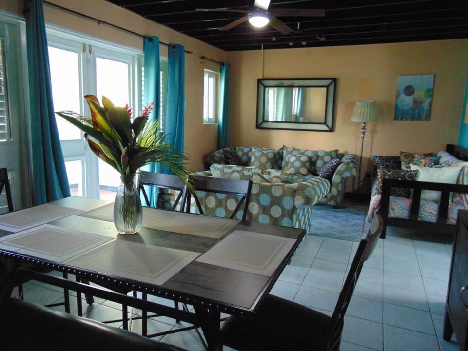 Seaside 2 Bedroom Oasis at 7 Miles Beach, Negril, Point Village House in Westmoreland Parish