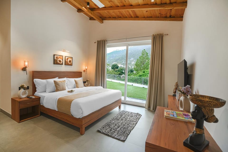 Bed, Natural landscape, Garden, Photo of the whole room, Bedroom, Garden view, Mountain view