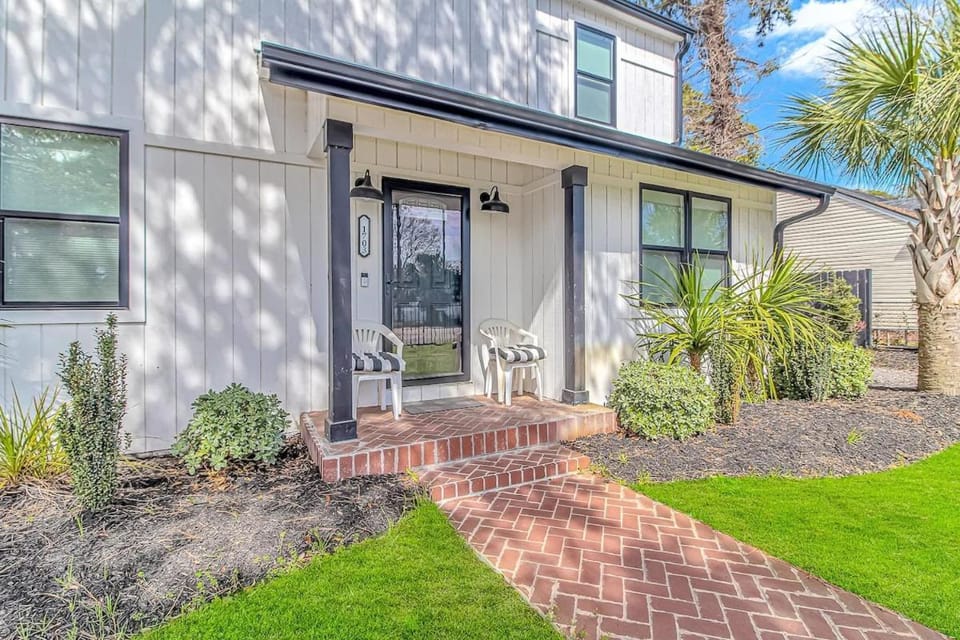 Property building, Garden, Garden view