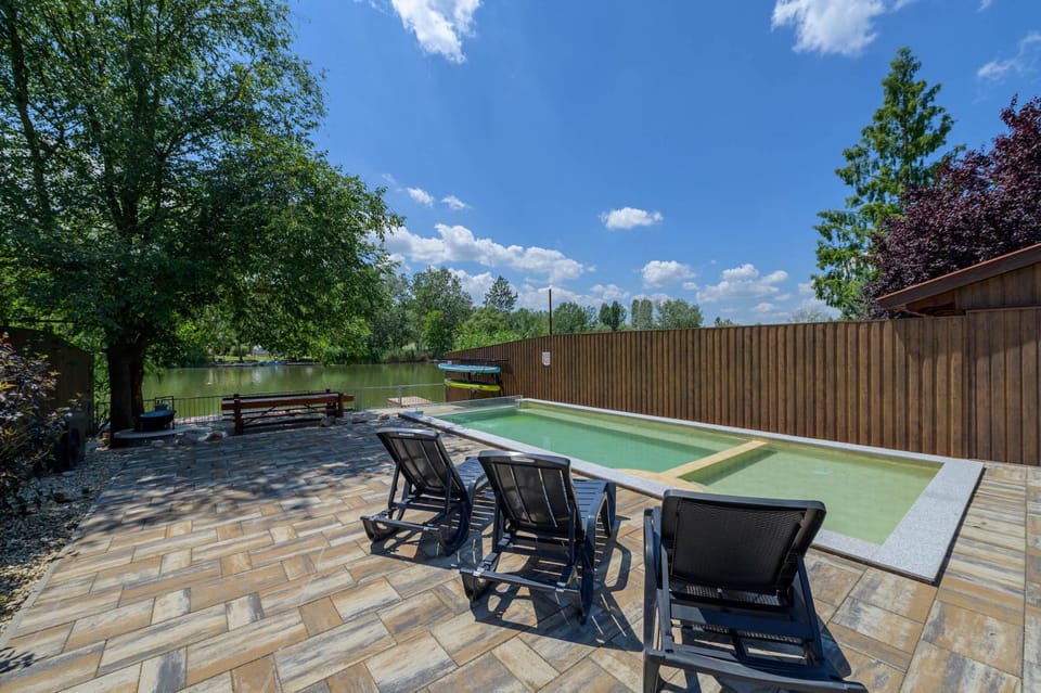Garden, Balcony/Terrace, Beach, Beach, Swimming pool