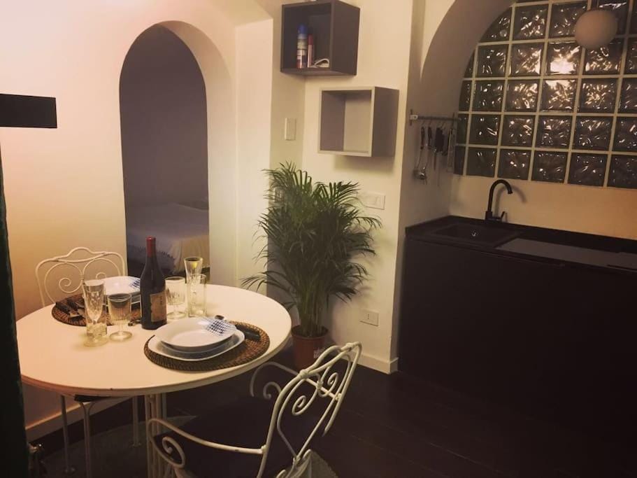 Little gem in Trevi Fountain Apartment in Rome