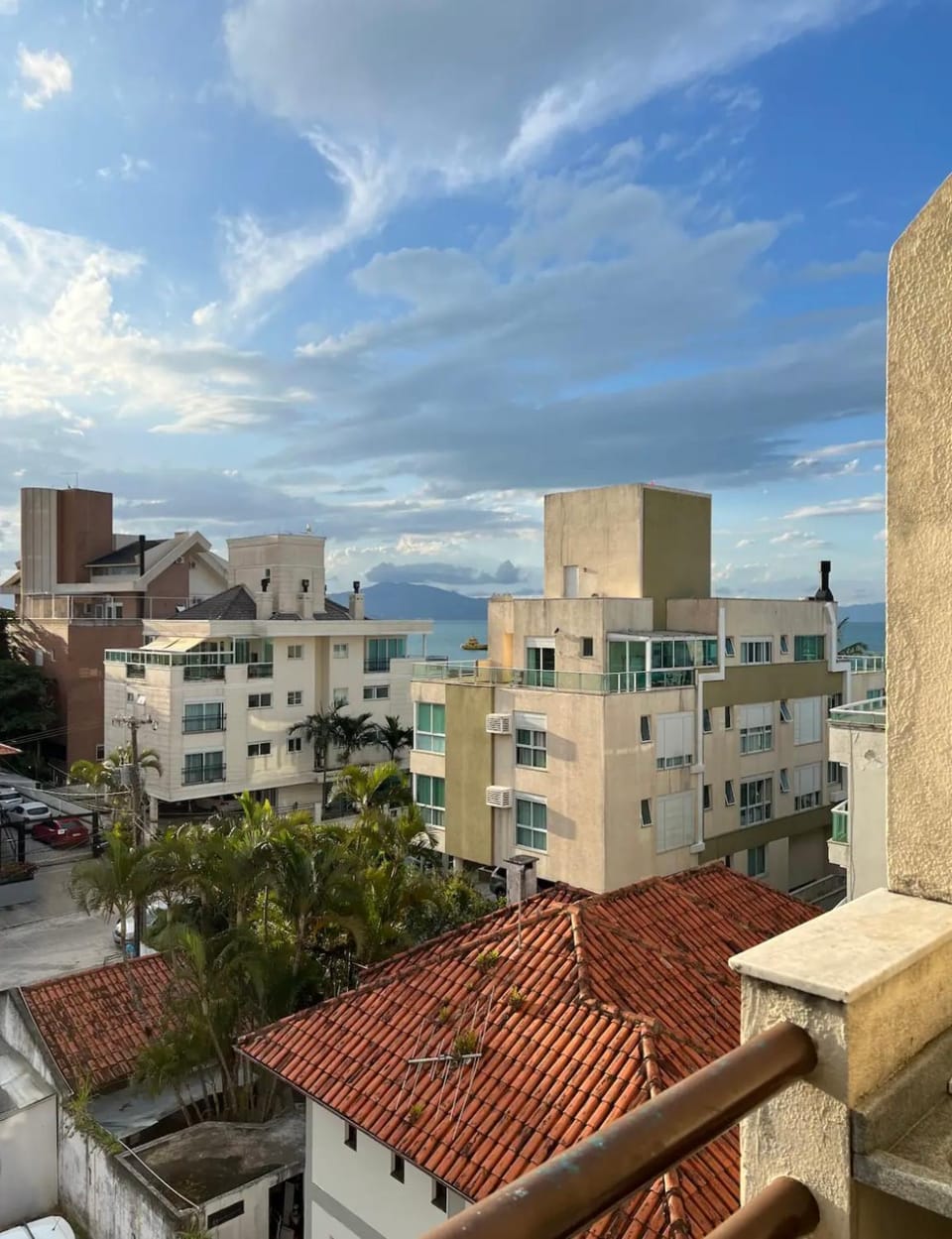 Apartamento Floripa, Canasvieiras - 30m da praia com vista mar Apartment in Florianopolis