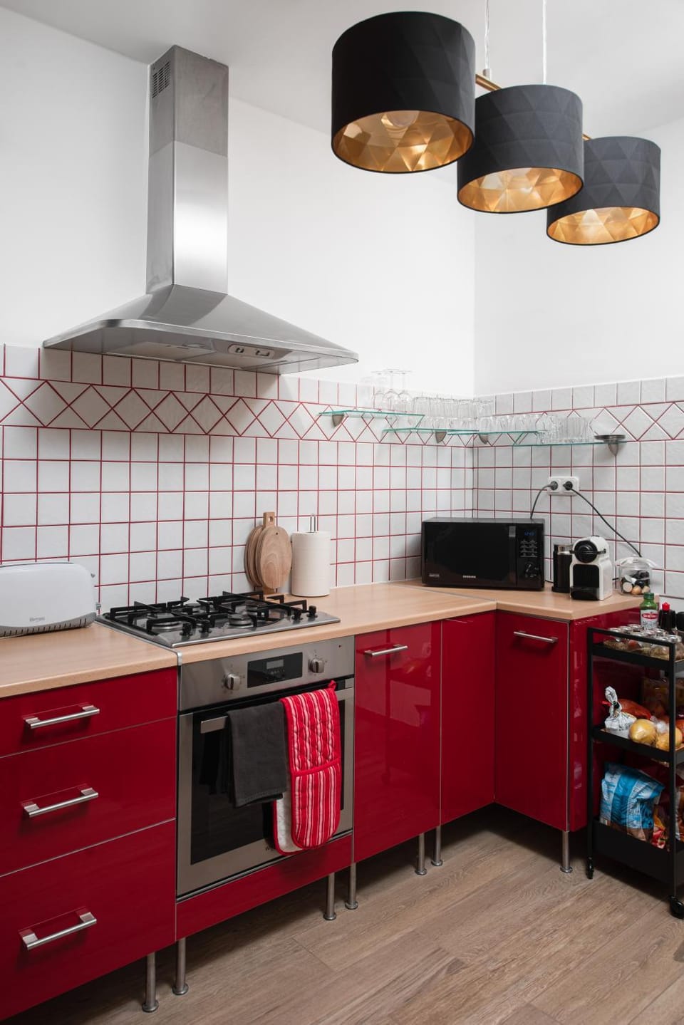 Coffee/tea facilities, Kitchen or kitchenette, microwave, oven, toaster