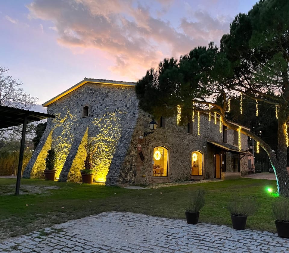 MASIA PUIG PIQUÉ - Piscina, jardín, porcho, BBQ, WIFI - 20 PERSONAS Villa in Selva