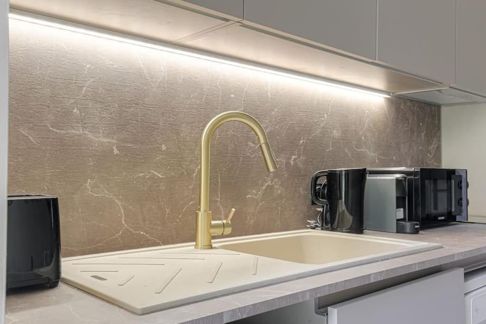 Joli duplex avec jardin, 2 personnes, Écully Apartment in Lyon