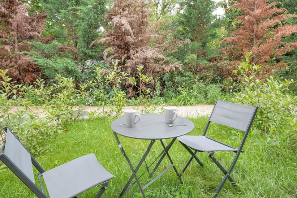 Joli duplex avec jardin, 2 personnes, Écully Apartment in Lyon