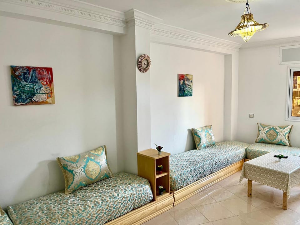 Living room, Photo of the whole room, Seating area