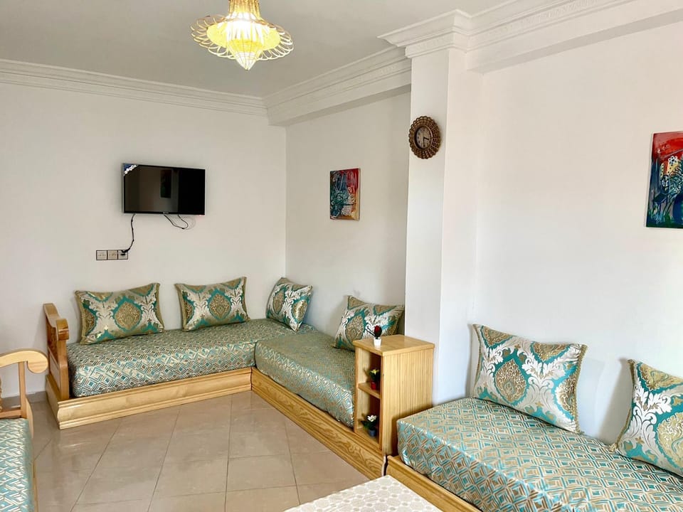 Communal lounge/ TV room, TV and multimedia, Living room
