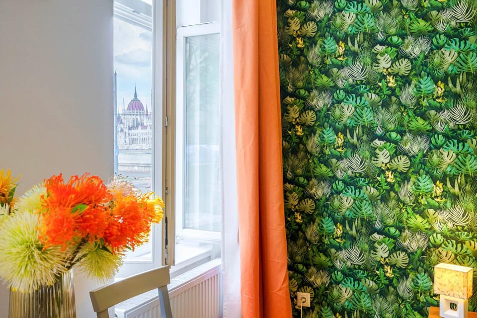 View (from property/room), City view, Landmark view