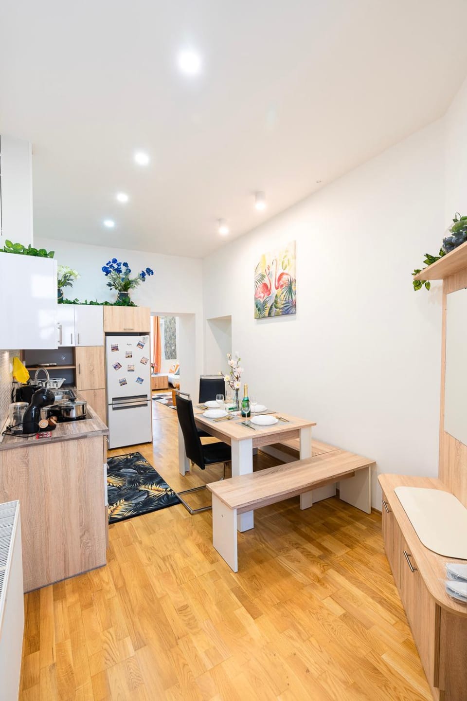 Kitchen or kitchenette, Dining area, oven, pet friendly, stove
