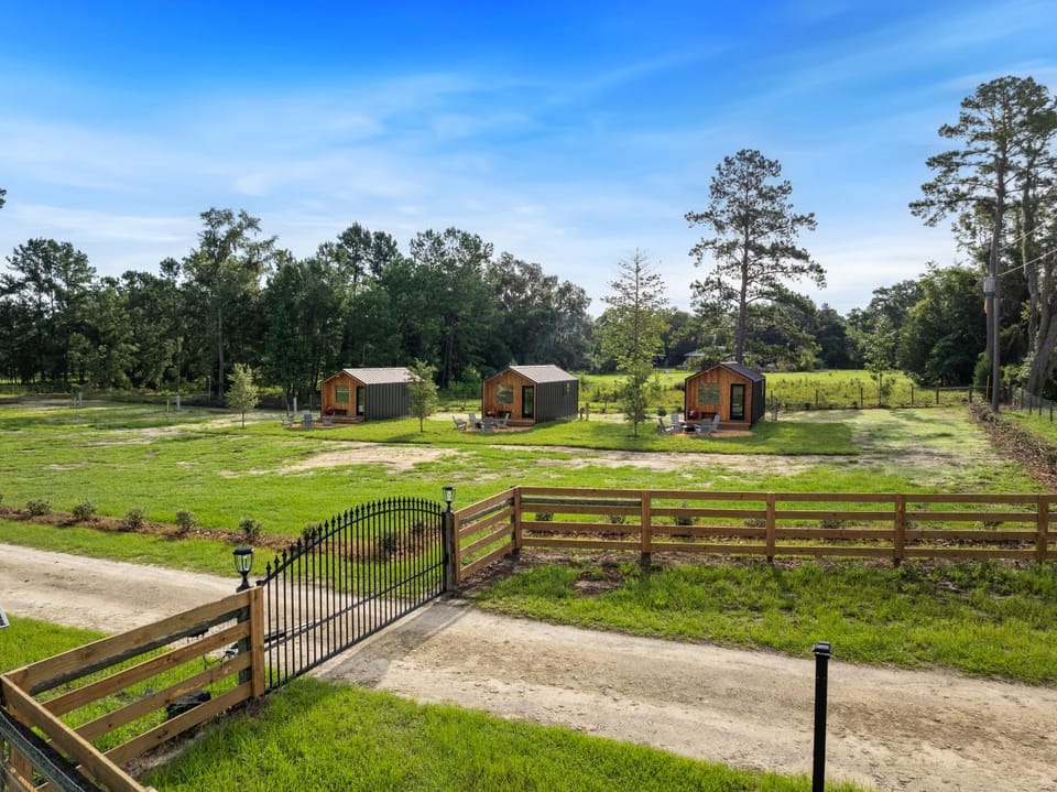 Property building, Facade/entrance, Natural landscape, Garden view
