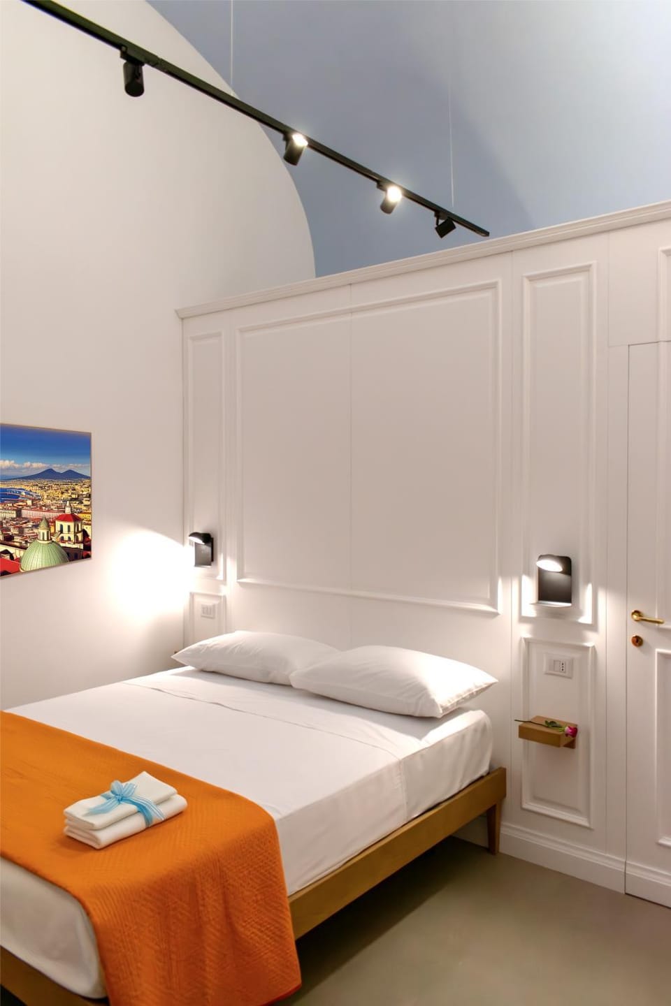 Bed, Photo of the whole room