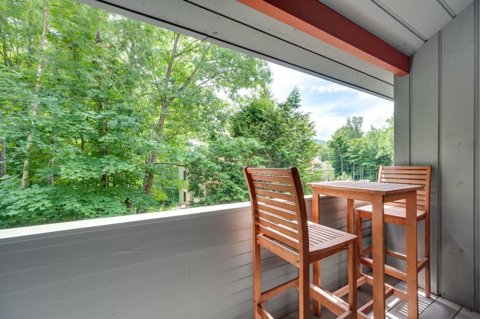 Lincoln Townhome w/ Community Pool & Club Access! House in Lincoln