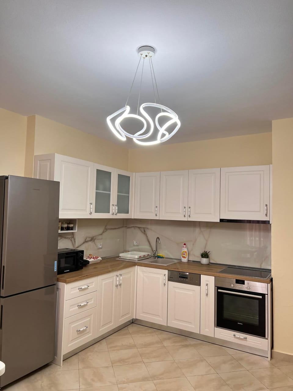 Kitchen or kitchenette, dishwasher
