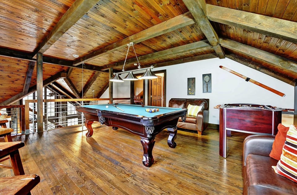 13 Chemin Blanc Chalet in Quebec
