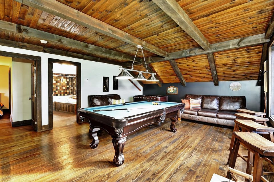 13 Chemin Blanc Chalet in Quebec