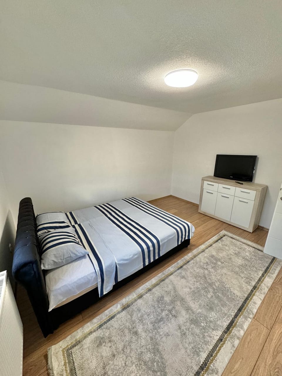 Room Ejna 3 Bed and Breakfast in Sarajevo