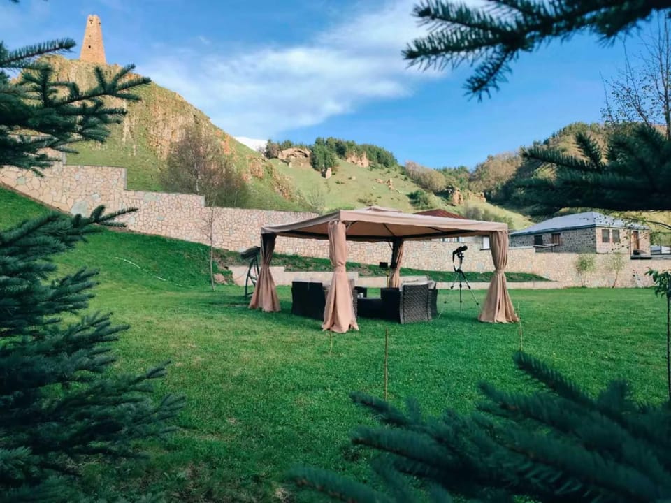 Garden view, Mountain view