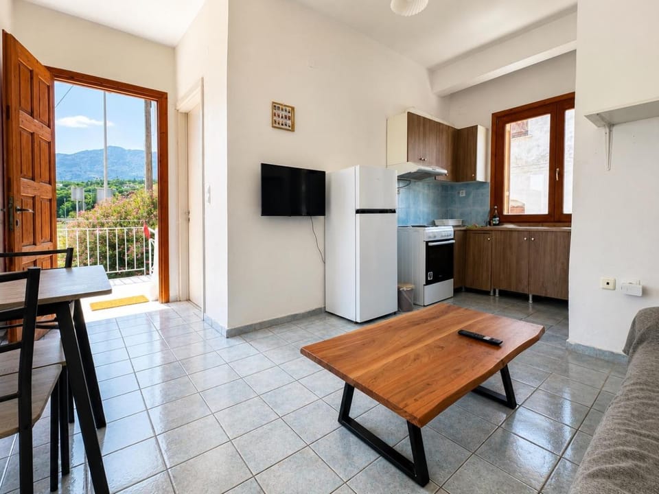 TV and multimedia, Kitchen or kitchenette, Living room, Dining area