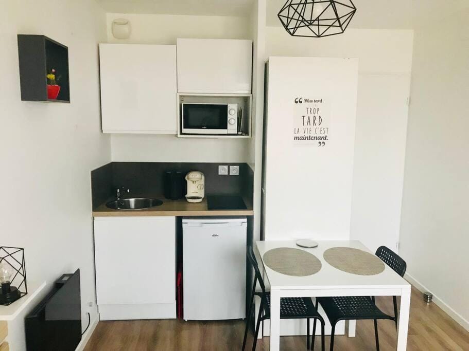 Kitchen or kitchenette, stove