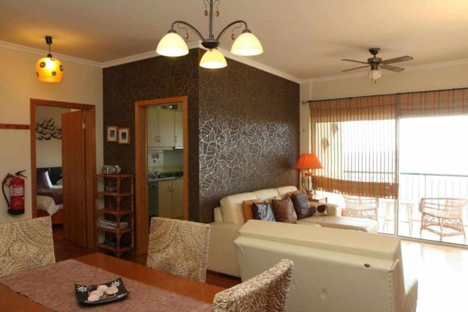 Magos Sunrise - Apt with sea view Apartment in Caniço