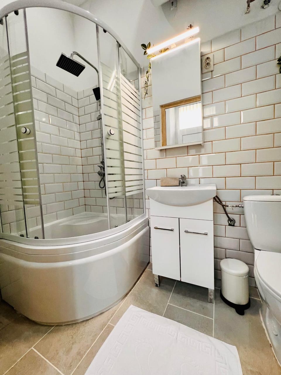 Shower, Toilet, Bathroom, hair dryier, towels
