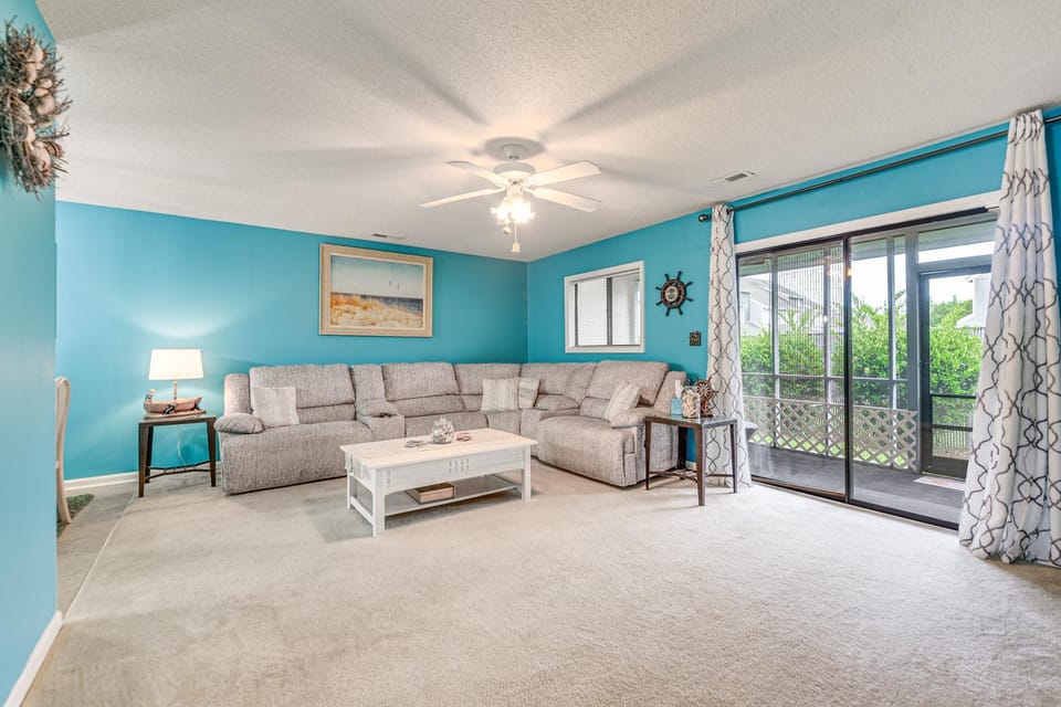 Warm Weather Escape! Golf & Relax in Little River House in Little River