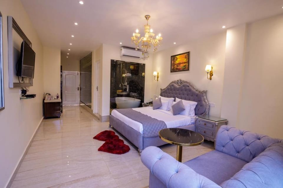 Emperor Ozran by Alaya Stays Hotel in Goa, India