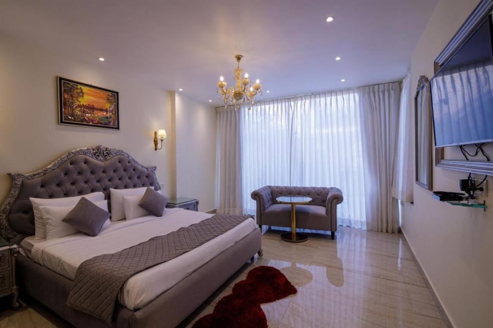 Emperor Ozran by Alaya Stays Hotel in Goa, India