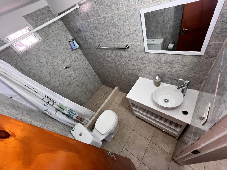 Hospedaje LH segundo A a 15 minutos del aeropuerto de Ezeiza Apartment in Buenos Aires Province