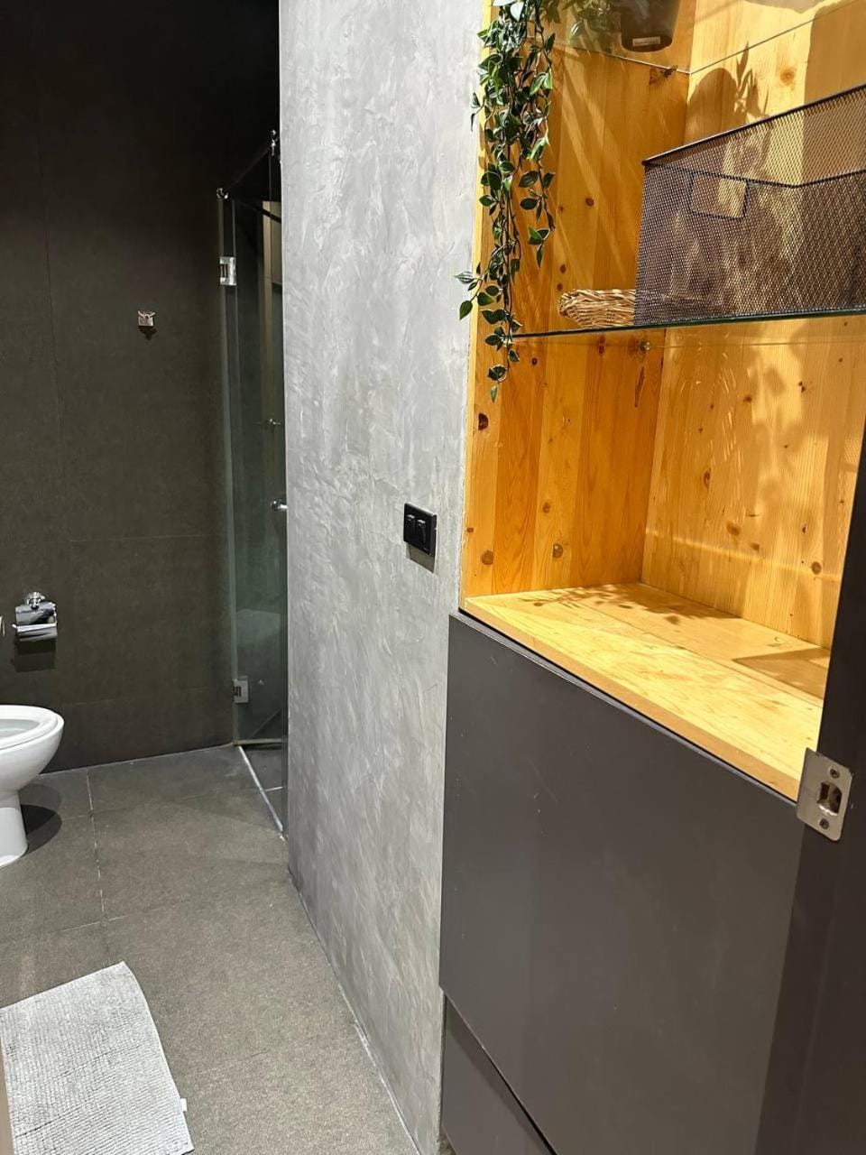 Shower, Toilet, Bathroom
